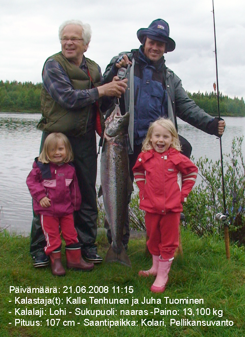 Suu messingillä.
Kalastajat: Kalle Tenhunen & Juha Tuominen
Kala: Lohi (naaras), 13.000 kg, 107 cm
Paikka: Kolari, Pellikansuvanto